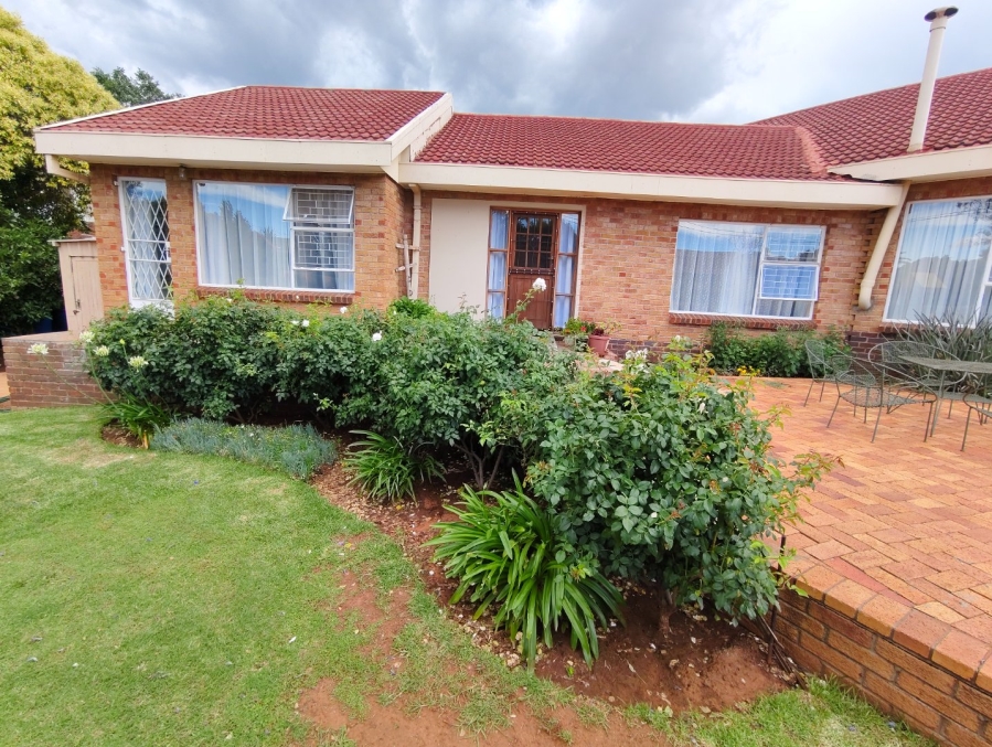 3 Bedroom Property for Sale in Pellissier Free State